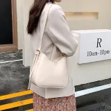 하프 레더 크로스백(아이보리) 가죽크로스백