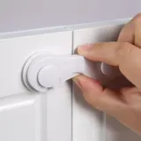서랍 여닫이문 냉장고 안전고리