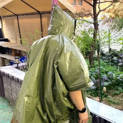 은박담요 비상용 휴대용 판초우의 카키 우비
