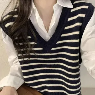 브이넥 스트라이프 크롭 봄 가을 데일리 조끼 여성조끼 귀여운조끼