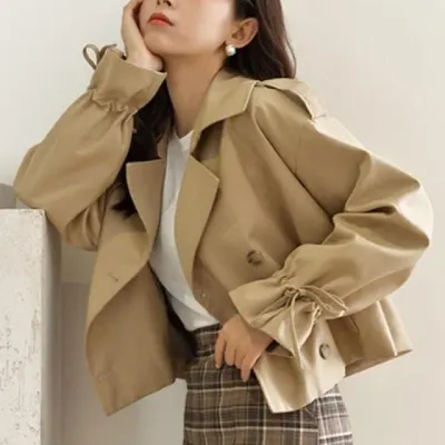 여성 트렌치코트 베이지 루즈핏 뒷트임 손목 스트랩 숏 재킷