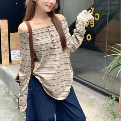 오프숄더 스트라이프 버튼 오버핏 레이어드 긴팔 티셔츠 루즈핏티셔츠 스트라이프티셔츠
