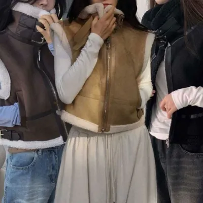 무스탕 조끼 하이넥 버클 배색 퍼 빈티지 스타일