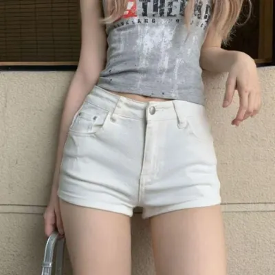 데님 화이트 숏팬츠 페미닌룩 데일리룩 데이트룩