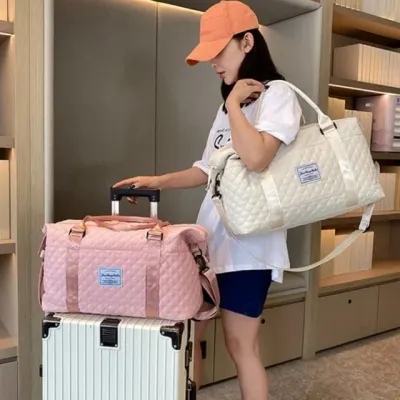 가벼운 퀼팅 캐리어 결합 트래블 여행용 보스턴백