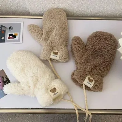 포근한 귀여운 뽀글이 여성 벙어리 장갑 끈포함 겨울 방한 보온 겨울장갑 여성용털안감양손장갑 끈조절 뽀