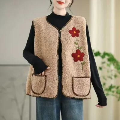 뽀글이 꽃무늬자수 김장조끼 할머니조끼 촌캉스조끼
