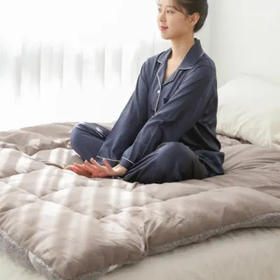 두껍고 푹신한 사계절 양면 면 보온 매트 커버 토퍼