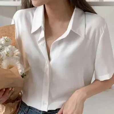 브이넥 블라우스 여름 반팔 셔츠 여성 데일리 출근룩 찰랑거리는 구김방지 상의
