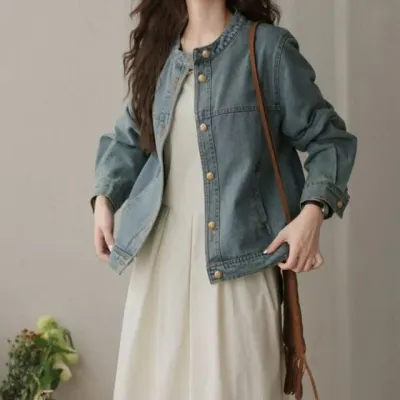 모던 라운드넥 노카라 데님 자켓 페미닌룩 데일리룩