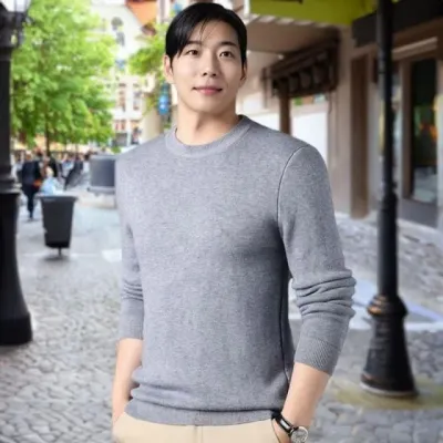 남자 긴팔 니트 라운드넥 슬림핏 가을 데일리 웨어