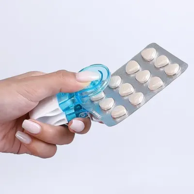 휴대용 알약 추출기 디스펜서 약 소분 꺼내기 누르개 여행용 프레스 소분기 가이드 집게 클립 도구