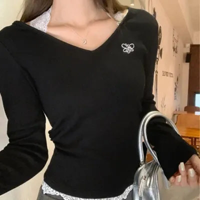 브이넥 레이스 러블리 스림핏 긴팔 여성 티셔츠 페미닌룩 데일리룩