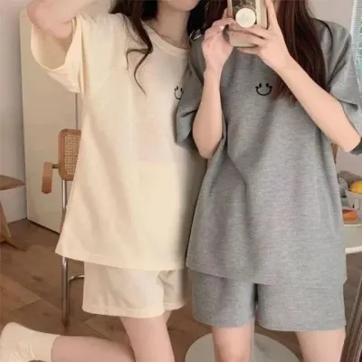 스마일 반팔 잠옷세트 스마일 여름 파자마 여자 반팔 세트 홈웨어 잠옷