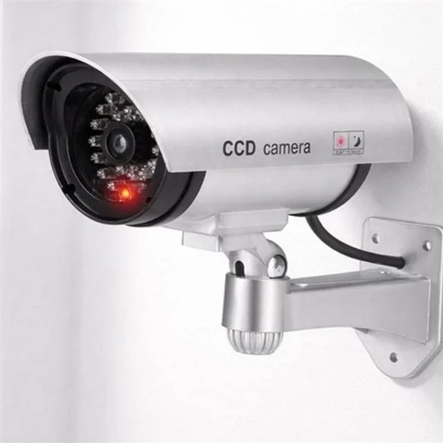모형 감시 카메라 가짜 cctv 사무실 가정용 벽걸이 보안 총알형 실외 예방 범죄 침입 방지 모조 없는 전원