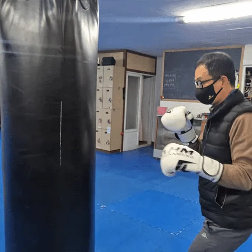 화이트 12온스 연습용 복싱 권투 글러브 장갑 훈련 격투기 복서 헬스 킥복싱 트레이닝 운동 샌드백 상세1